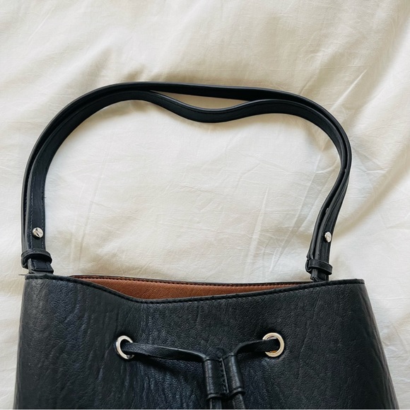 CALVIN KLEIN Bucket Bag - Picture 3 of 15